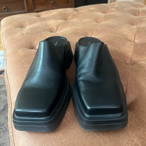 Vagabond Eyra Women’s Black Slip-On Loafers Brand New in Box - Picture 2 of 4